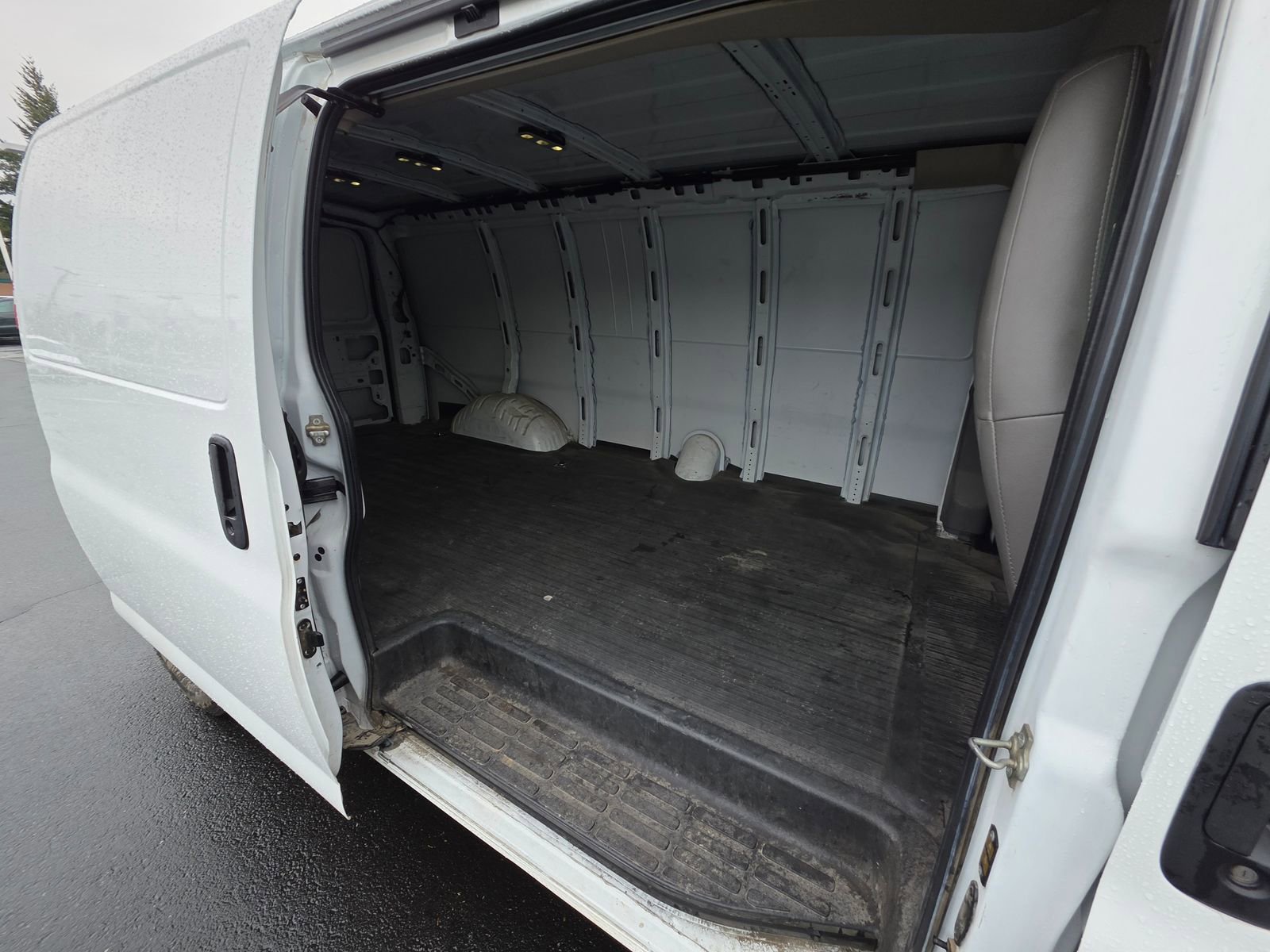 Used 2023 Chevrolet Express 2500 Extended w/ Driver Convenience Package image 14