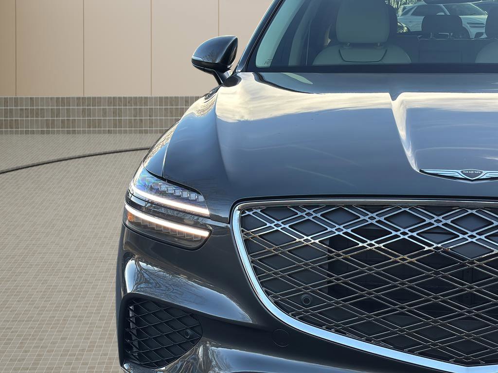 Used 2026 Genesis GV70 2.5T Select image 10