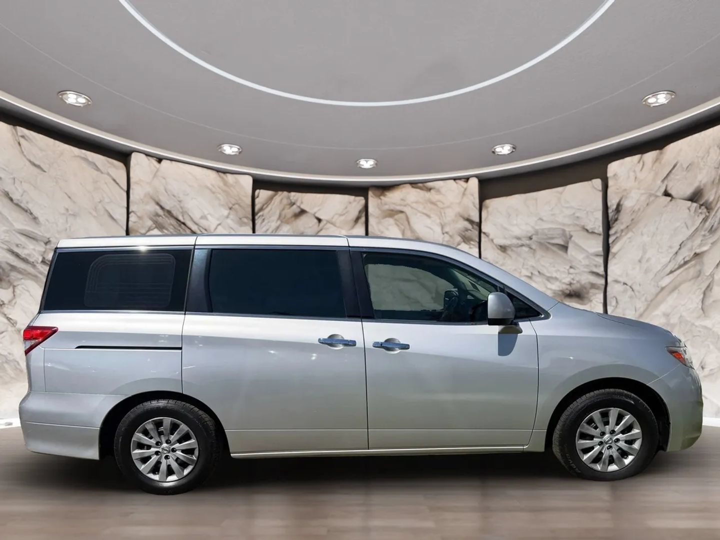 Used 2013 Nissan Quest S FWD image 4