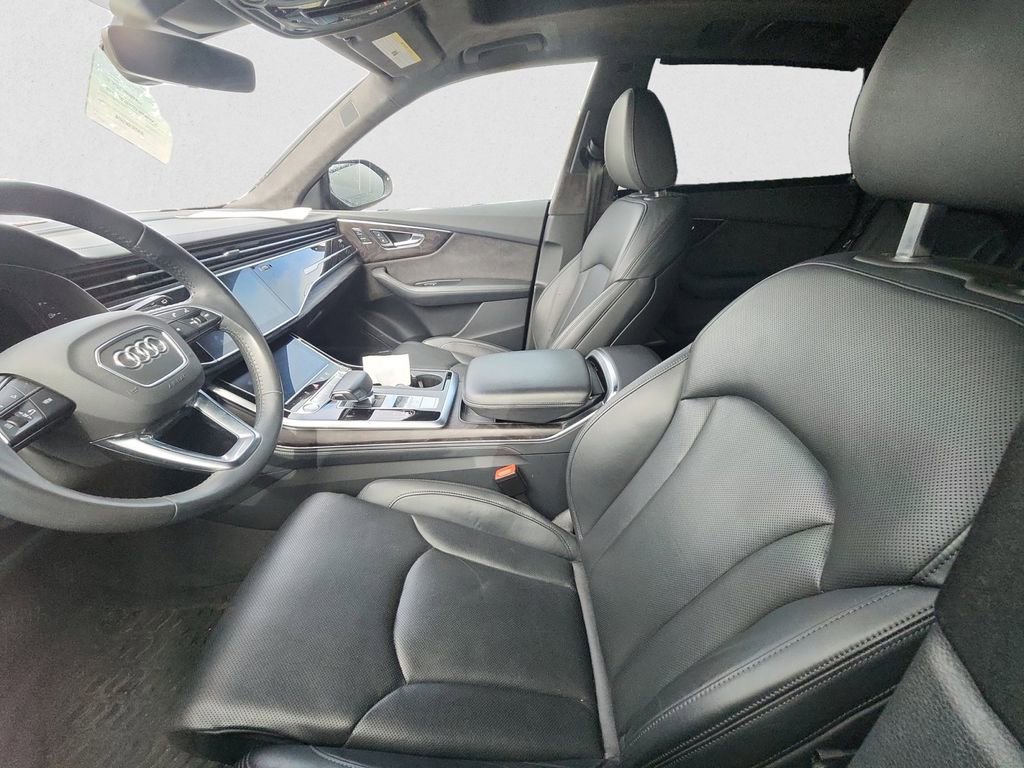Used 2019 Audi Q8 Prestige image 7