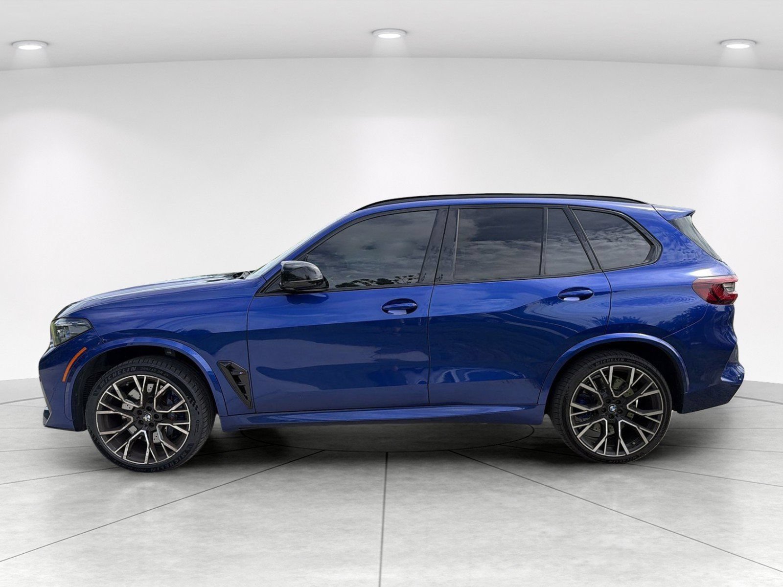 Used 2022 BMW X5 M w/ Competition Package 2 AWD/4WD image 7