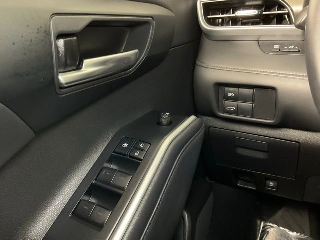 Used 2020 Toyota Highlander XLE image 21