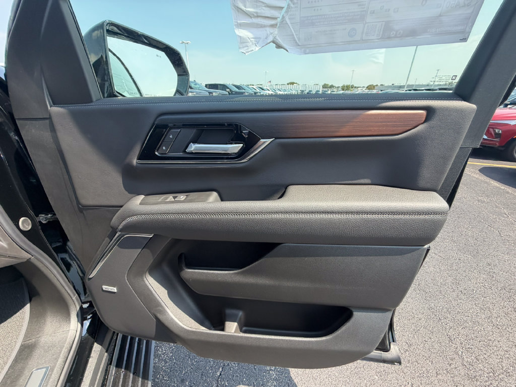New 2026 GMC Yukon Denali w/ Denali Reserve Package AWD/4WD image 26