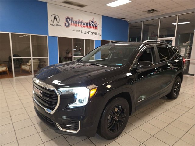 Used 2024 GMC Terrain SLE w/ Driver Convenience Package
