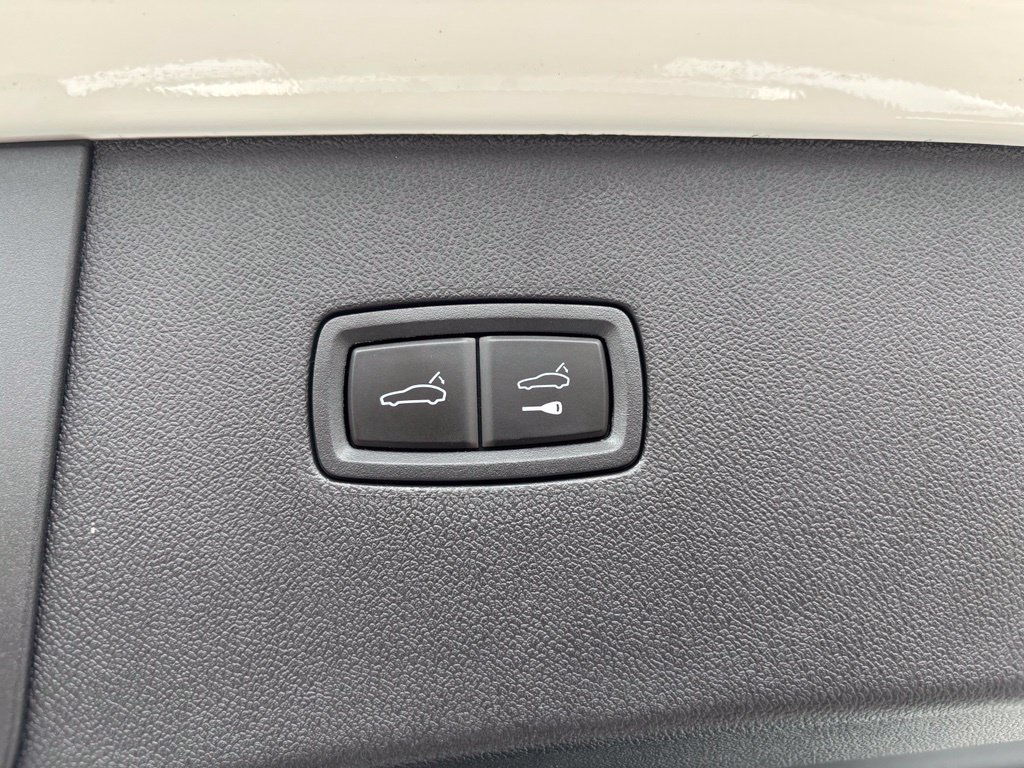 Certified 2026 Porsche Cayenne Coupe AWD/4WD image 12