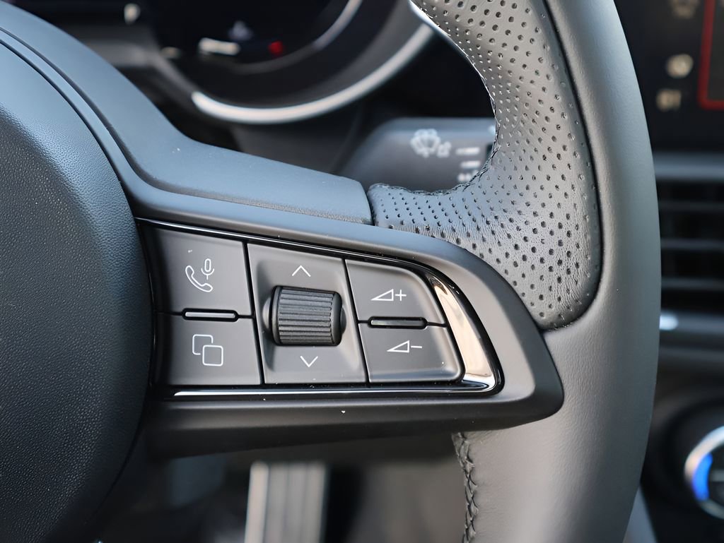 New 2026 Alfa Romeo Giulia AWD image 34