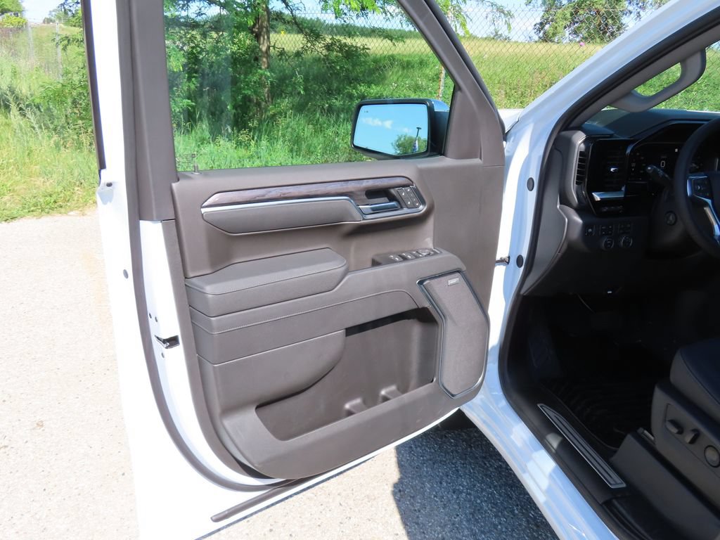 New 2026 Chevrolet Silverado 1500 LTZ w/ LTZ Premium Package AWD/4WD image 27