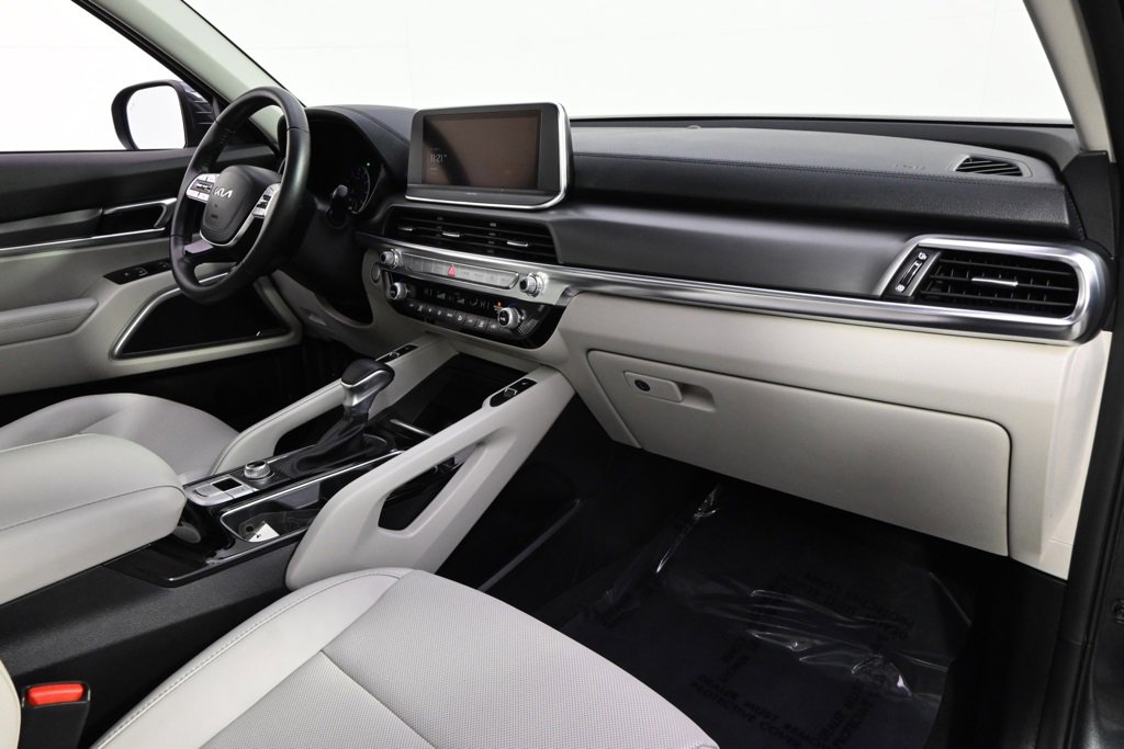 Used 2022 Kia Telluride S image 15