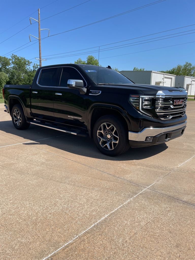 Used 2025 GMC Sierra 1500 SLT w/ SLT Premium Package AWD/4WD image 6