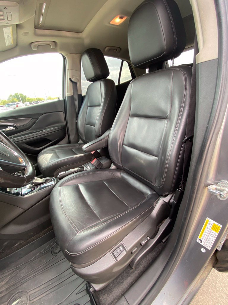 Used 2019 Buick Encore Essence FWD image 10