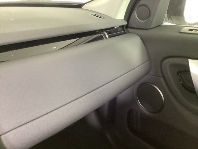 Used 2025 Land Rover Discovery Sport S image 19