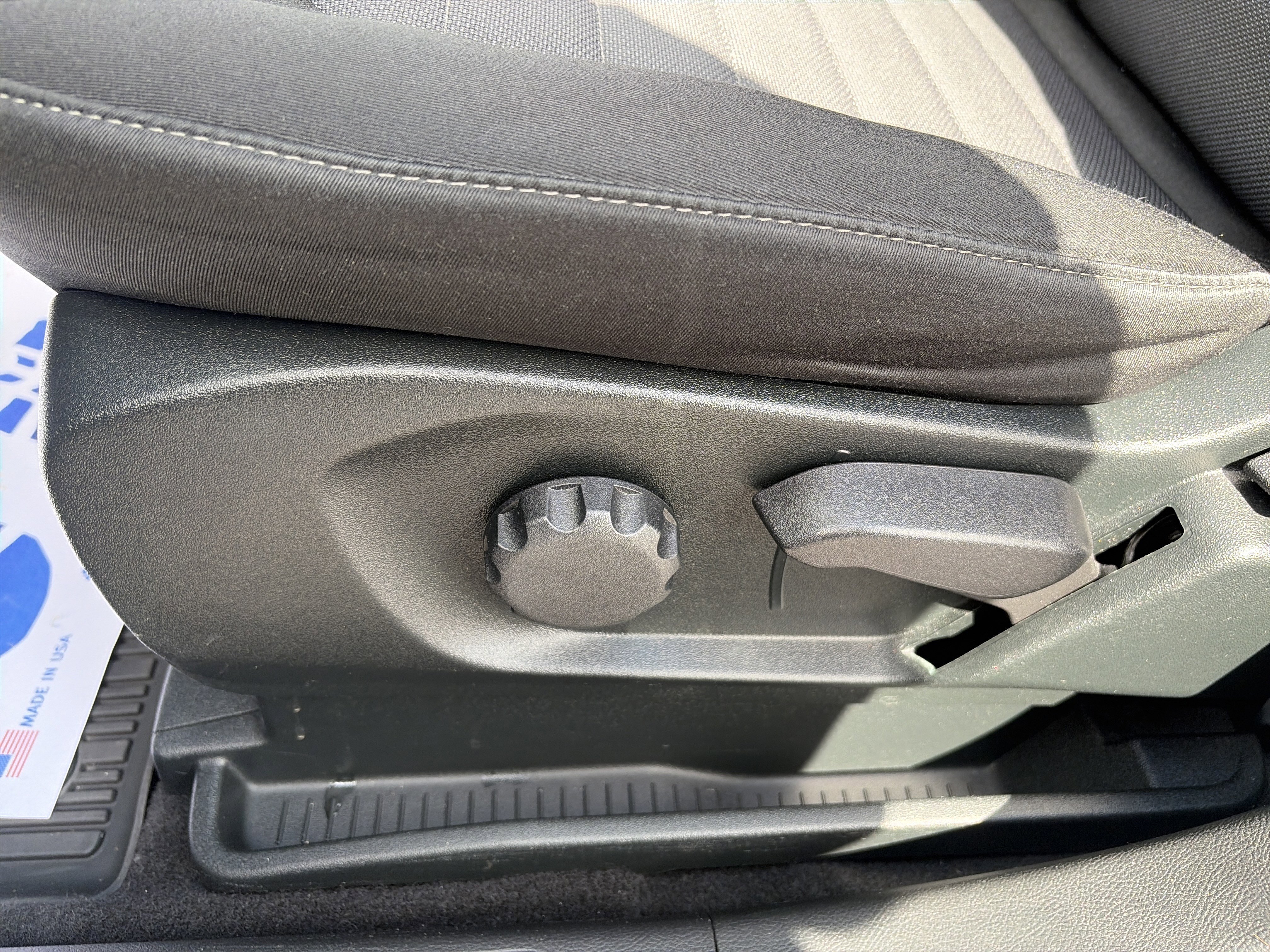 Used 2022 Ford Edge SE w/ Black Appearance Package image 19