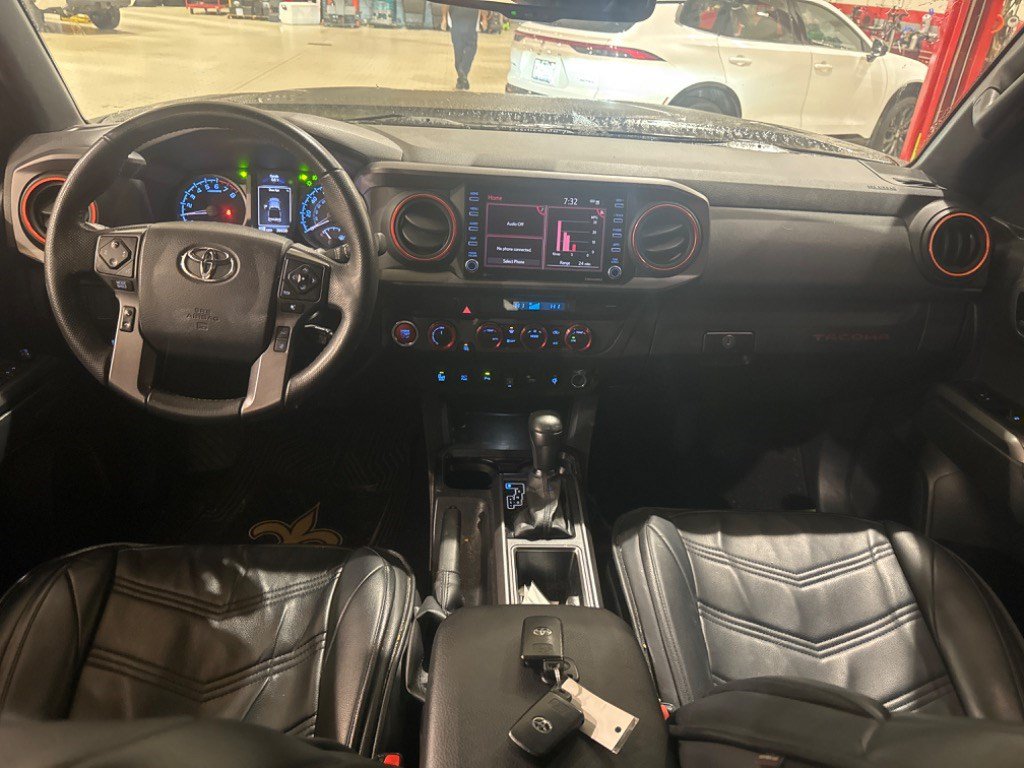 Certified 2022 Toyota Tacoma TRD Off-Road w/ Technology Package AWD/4WD image 45
