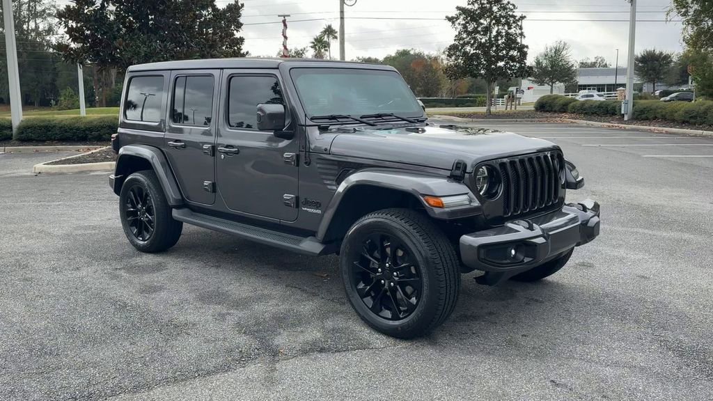 Used 2020 Jeep Wrangler Unlimited Sahara image 2