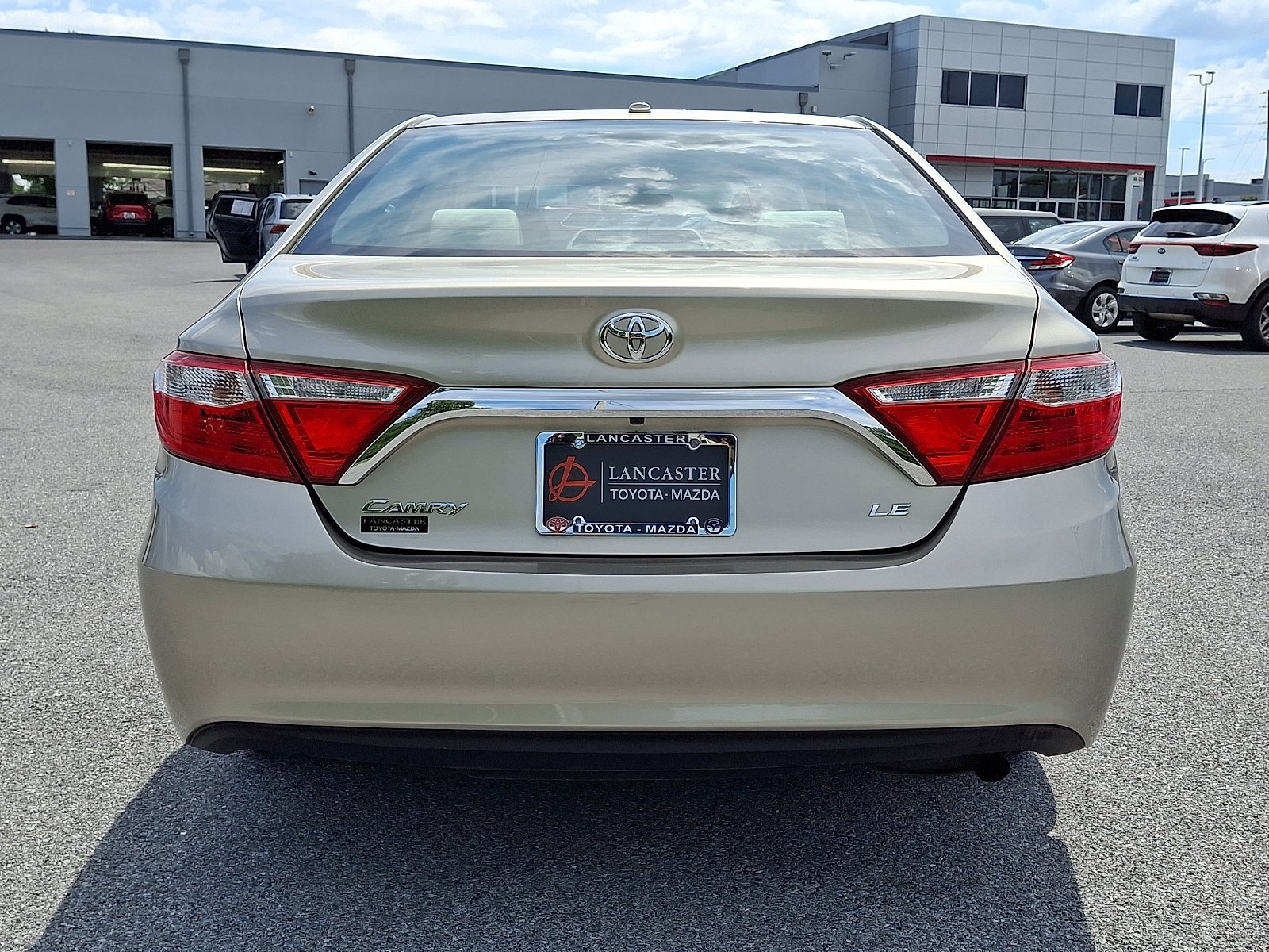 Used 2015 Toyota Camry LE FWD image 6