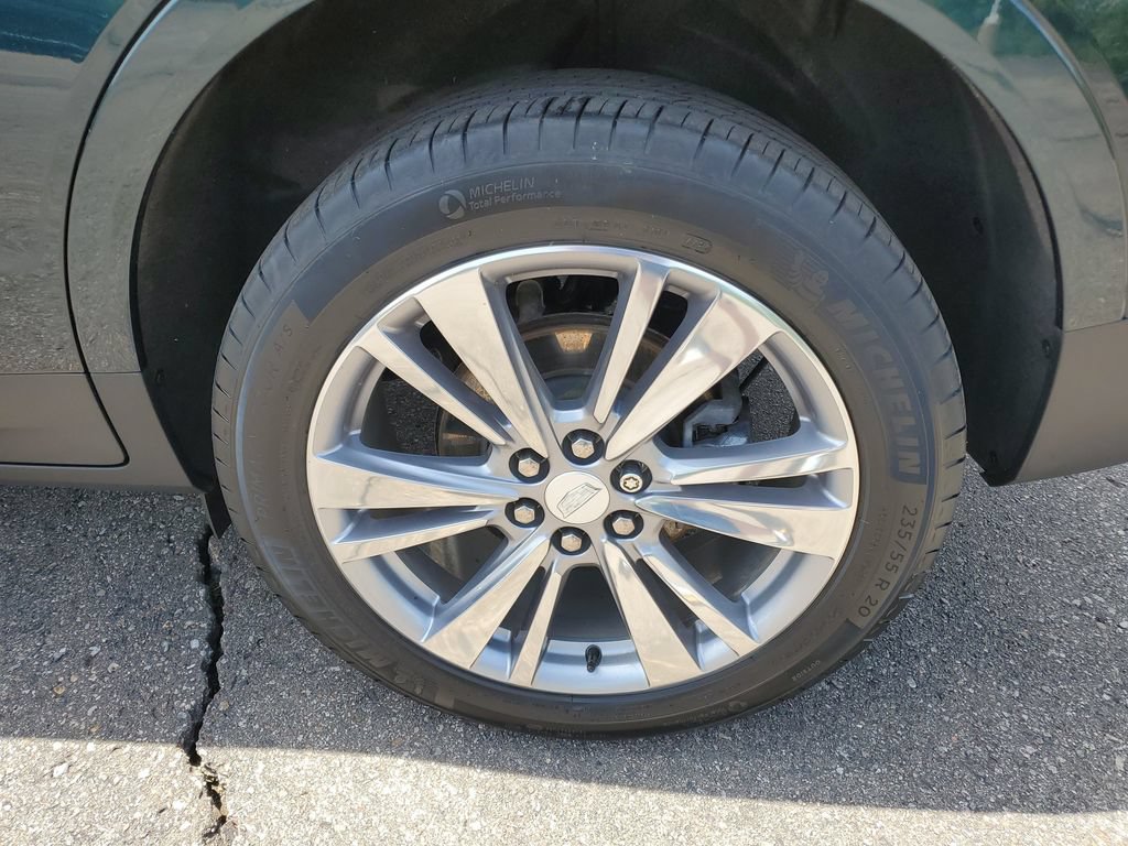 Certified 2024 Cadillac XT5 Premium Luxury w/ LPO, Floor Liner Package AWD/4WD image 30