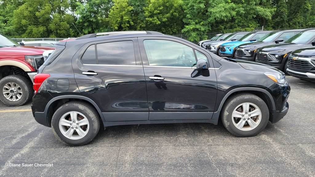Used 2019 Chevrolet Trax LT w/ LT Convenience Package FWD image 7