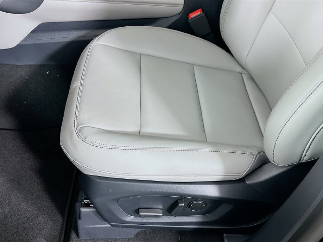New 2026 Ford Explorer Active w/ Active Comfort Package AWD/4WD image 25