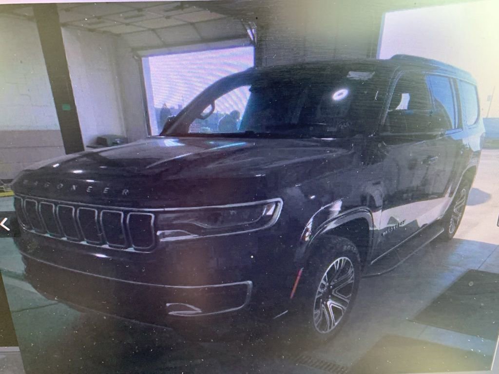 Used 2024 Jeep Wagoneer Series II image 9