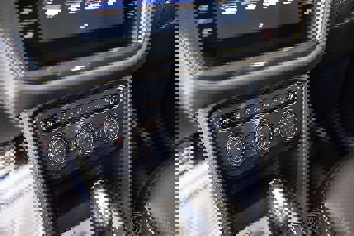 Used 2019 Volkswagen Tiguan SEL Premium image 29