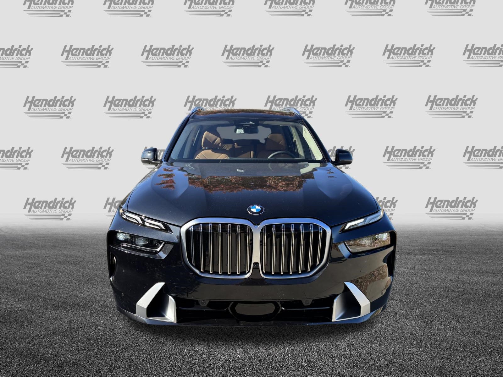Used 2026 BMW X7 xDrive40i w/ Premium Package AWD/4WD image 3