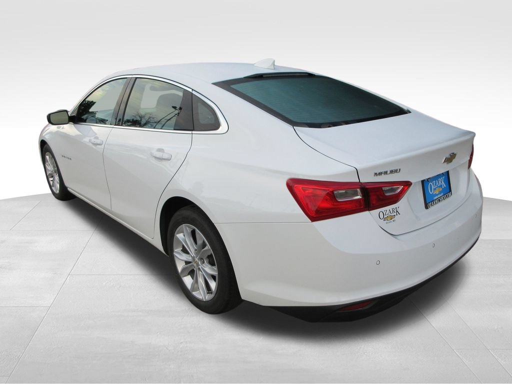 Used 2025 Chevrolet Malibu LT FWD image 3