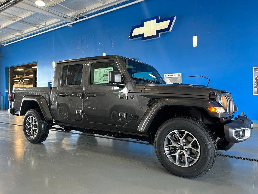 New 2025 Jeep Gladiator Sport AWD/4WD image 1