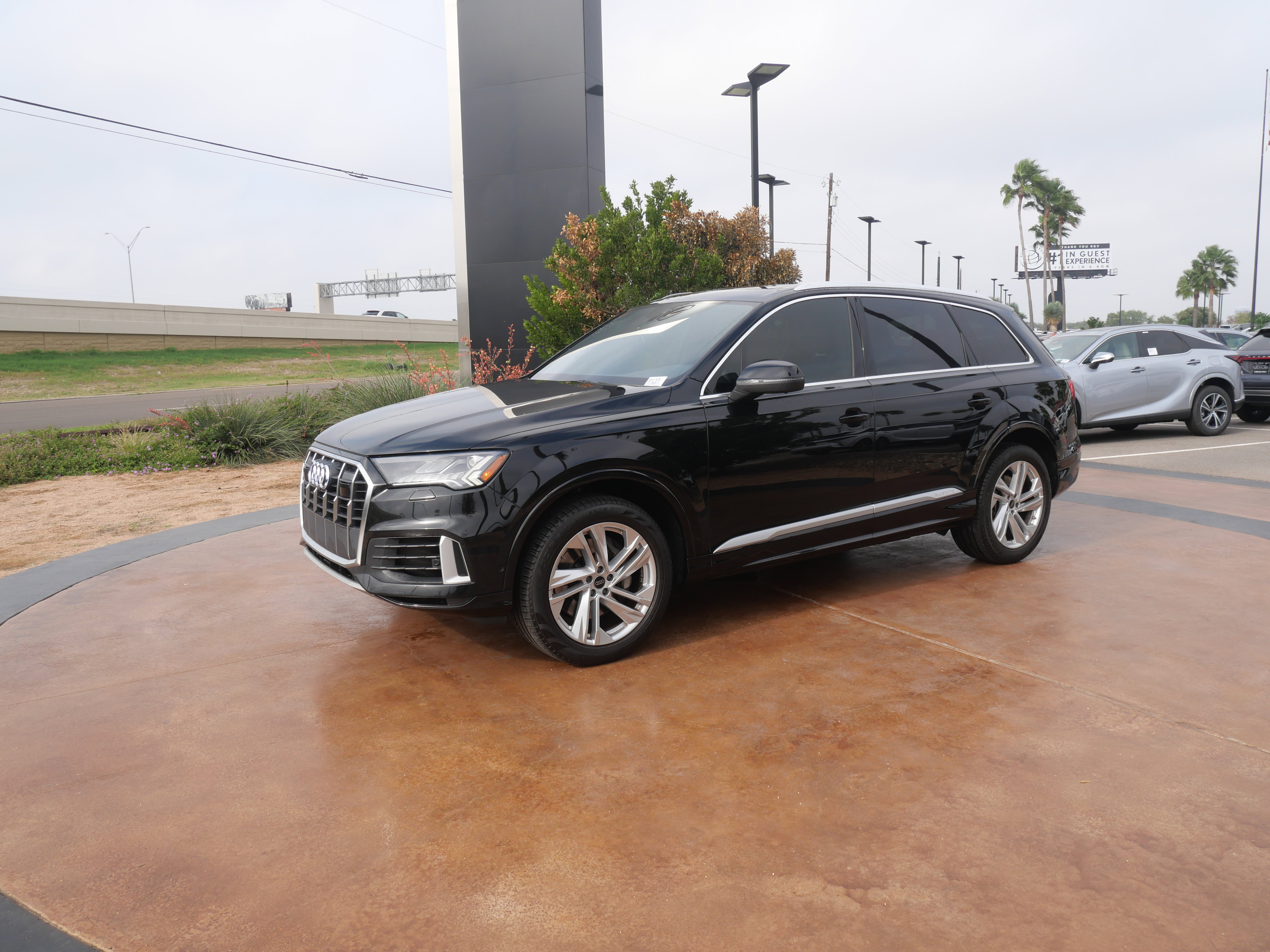 Used 2023 Audi Q7 3.0T Premium w/ Convenience Package image 5