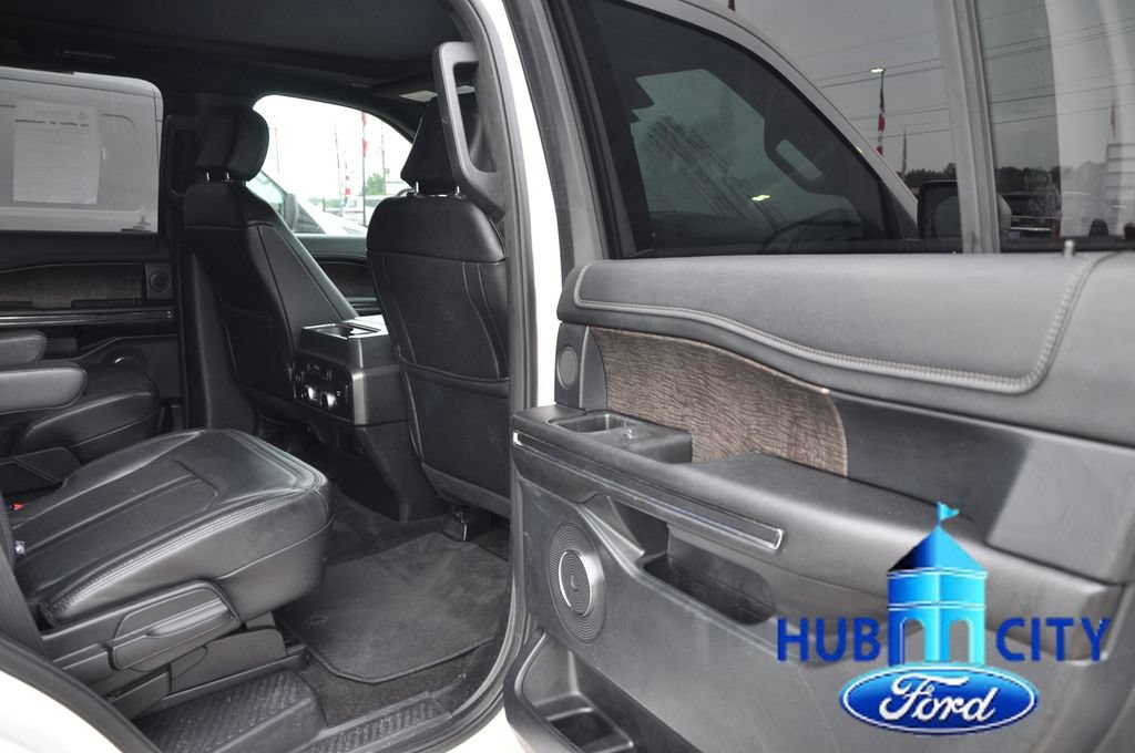 Used 2019 Ford Expedition Limited w/ Equipment Group 302A RWD image 15