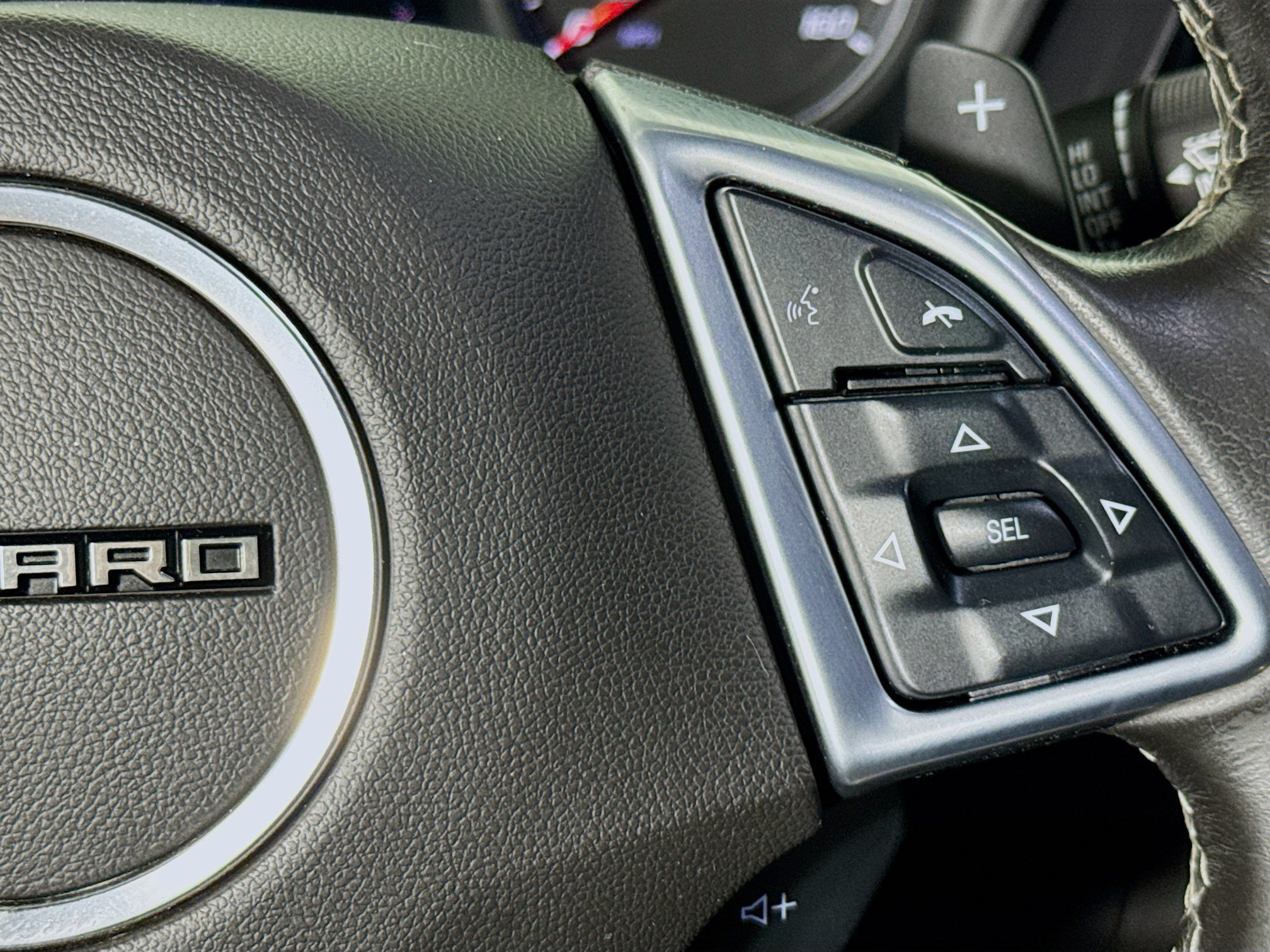Used 2023 Chevrolet Camaro LS RWD image 13