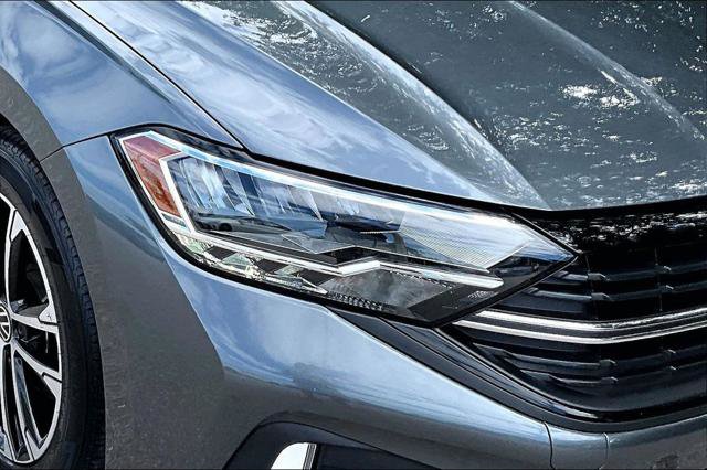 Certified 2024 Volkswagen Jetta Sport FWD image 12