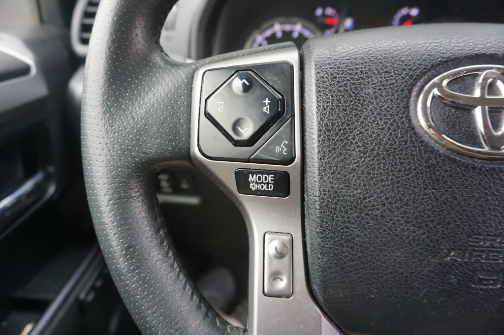 Used 2022 Toyota 4Runner Limited AWD/4WD image 7