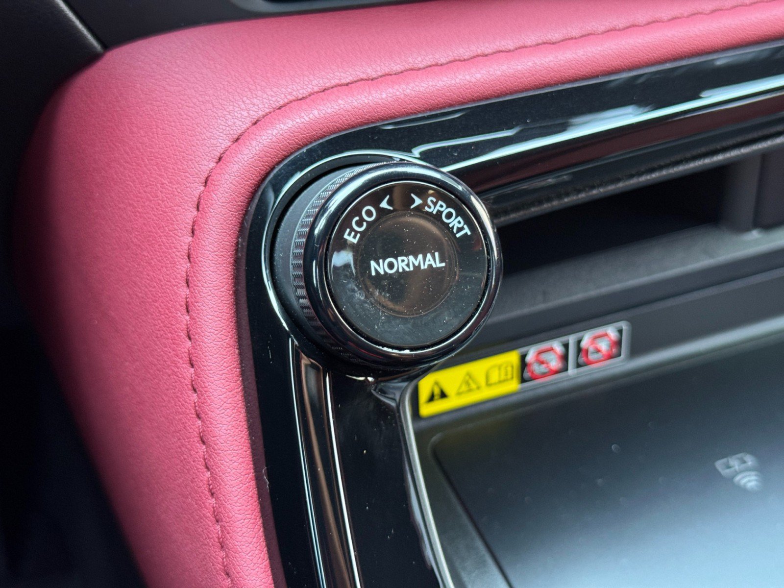 Used 2024 Lexus NX 350h AWD image 31