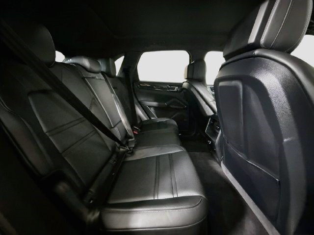 Used 2023 Porsche Cayenne w/ Premium Package AWD/4WD image 25