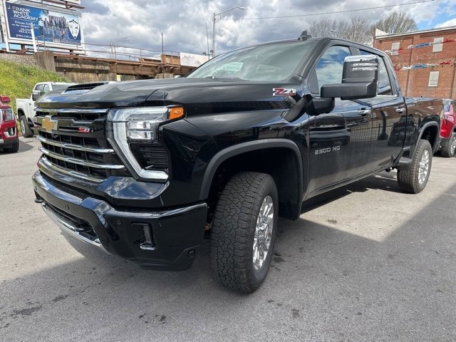 New 2025 Chevrolet Silverado 2500 LT w/ Z71 Chrome Sport Edition image 5