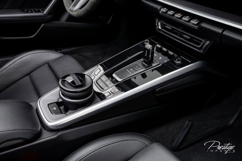 Used 2025 Porsche 911 Turbo image 44