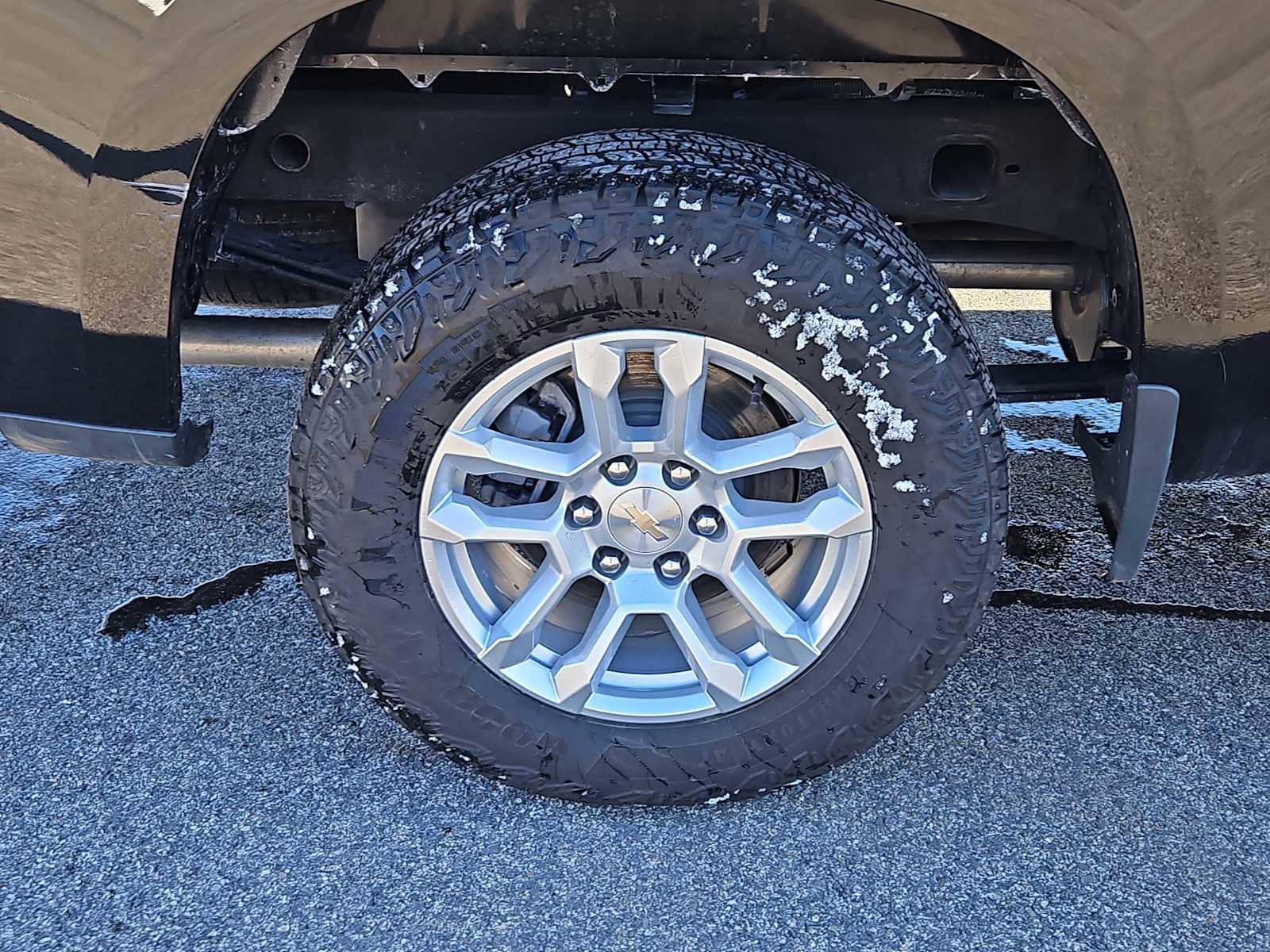 Used 2023 Chevrolet Silverado 1500 LT w/ Z71 Off-Road Package image 9