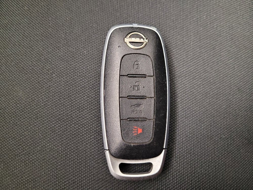 Used 2023 Nissan Versa SV image 32