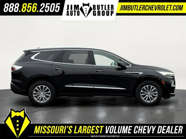 Used 2023 Buick Enclave Essence image 9
