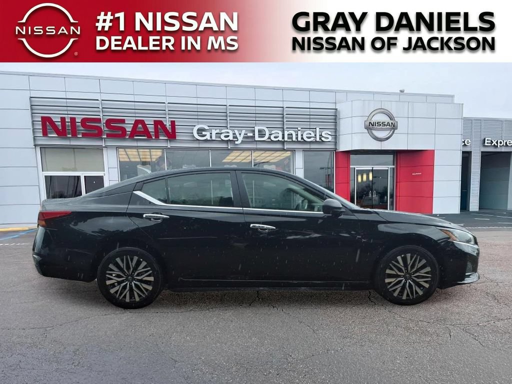 Used 2025 Nissan Altima 2.5 SV AWD/4WD video 2