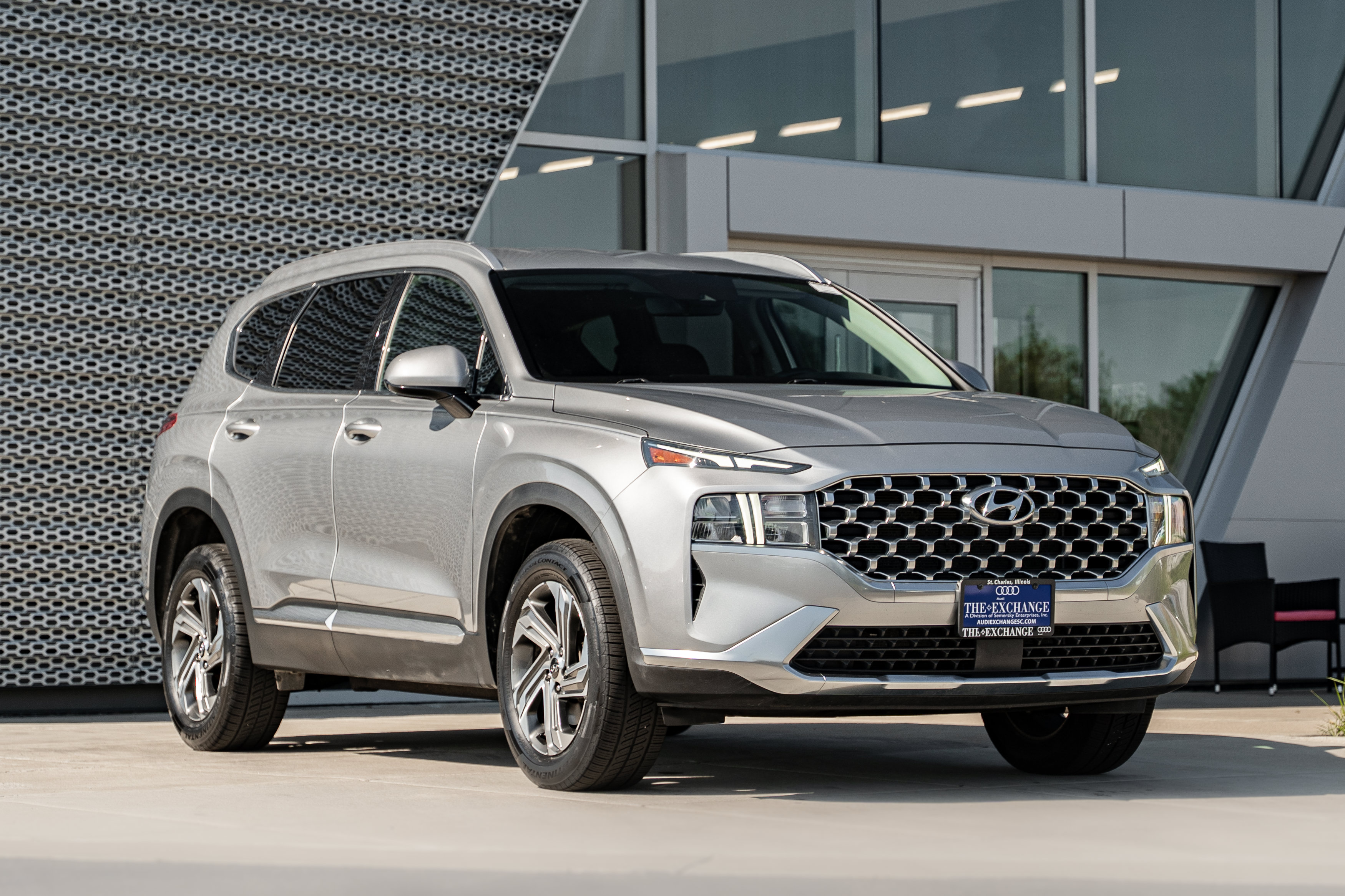Used 2021 Hyundai Santa Fe SEL w/ Cargo Package AWD/4WD image 1