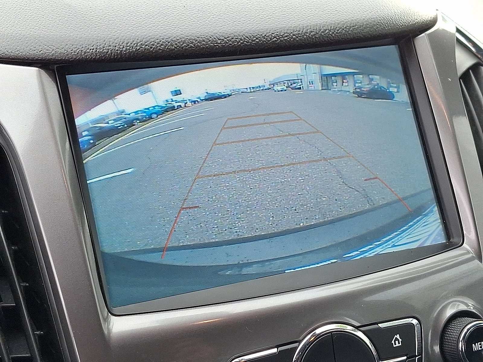 Used 2018 Chevrolet Cruze LT w/ Sun And Sound Package image 18