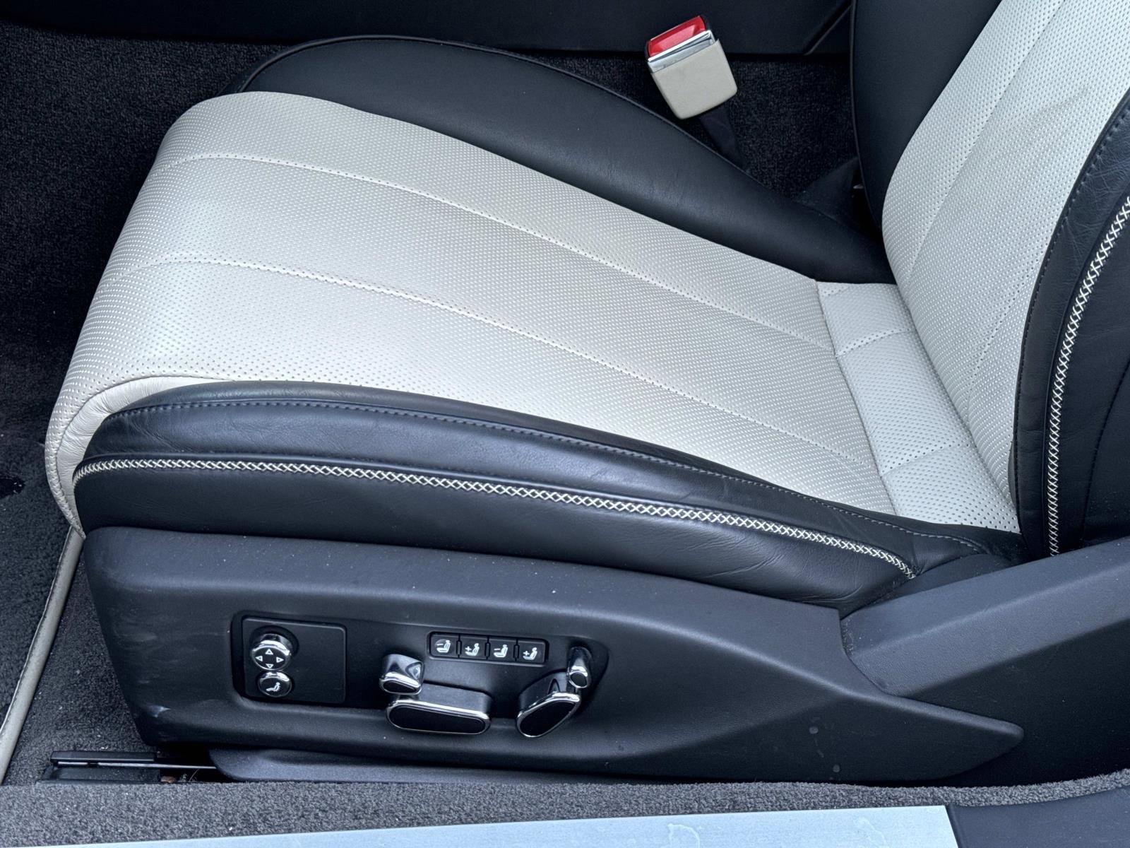 Used 2024 Bentley Continental GT image 15