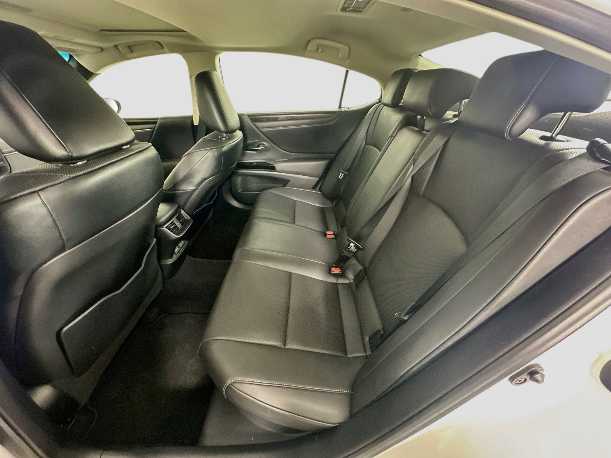 Used 2022 Lexus ES 300h w/ Premium Package FWD image 29