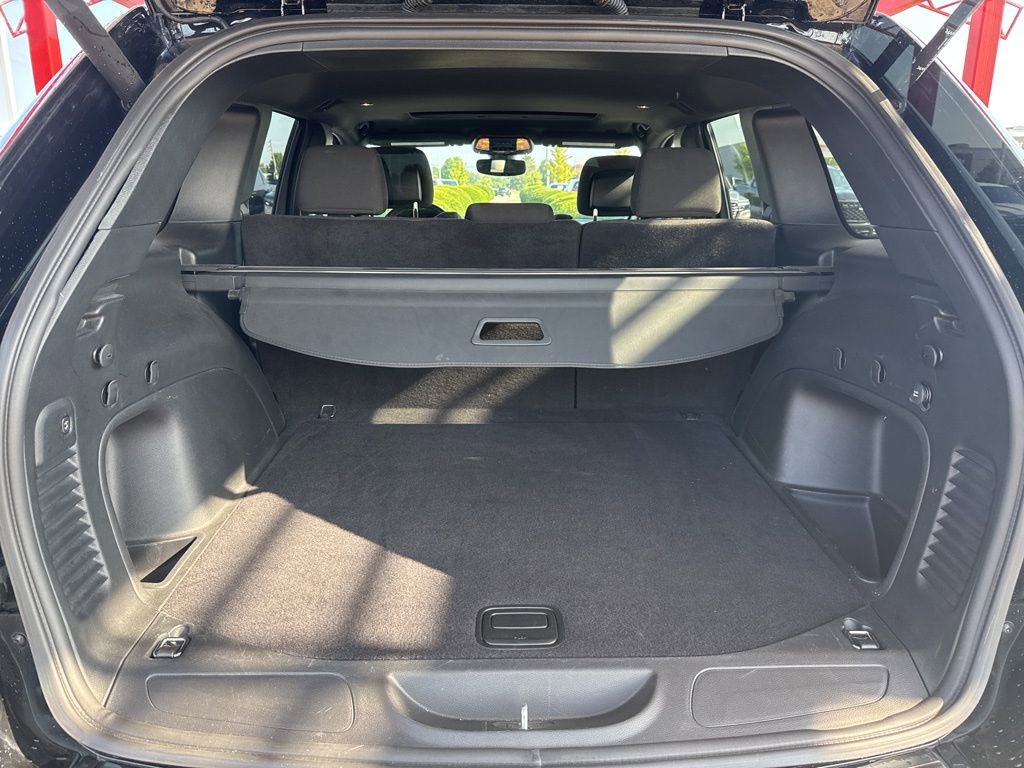 Used 2022 Jeep Grand Cherokee Laredo E w/ Security & Convenience Group image 28