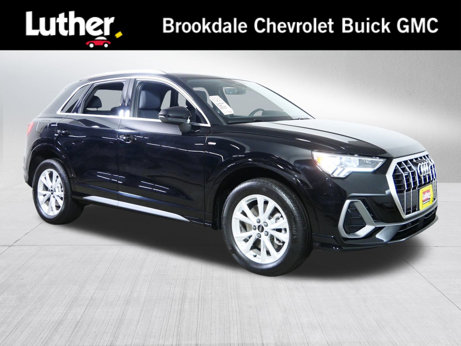 Used 2024 Audi Q3 2.0T Premium w/ Convenience Package