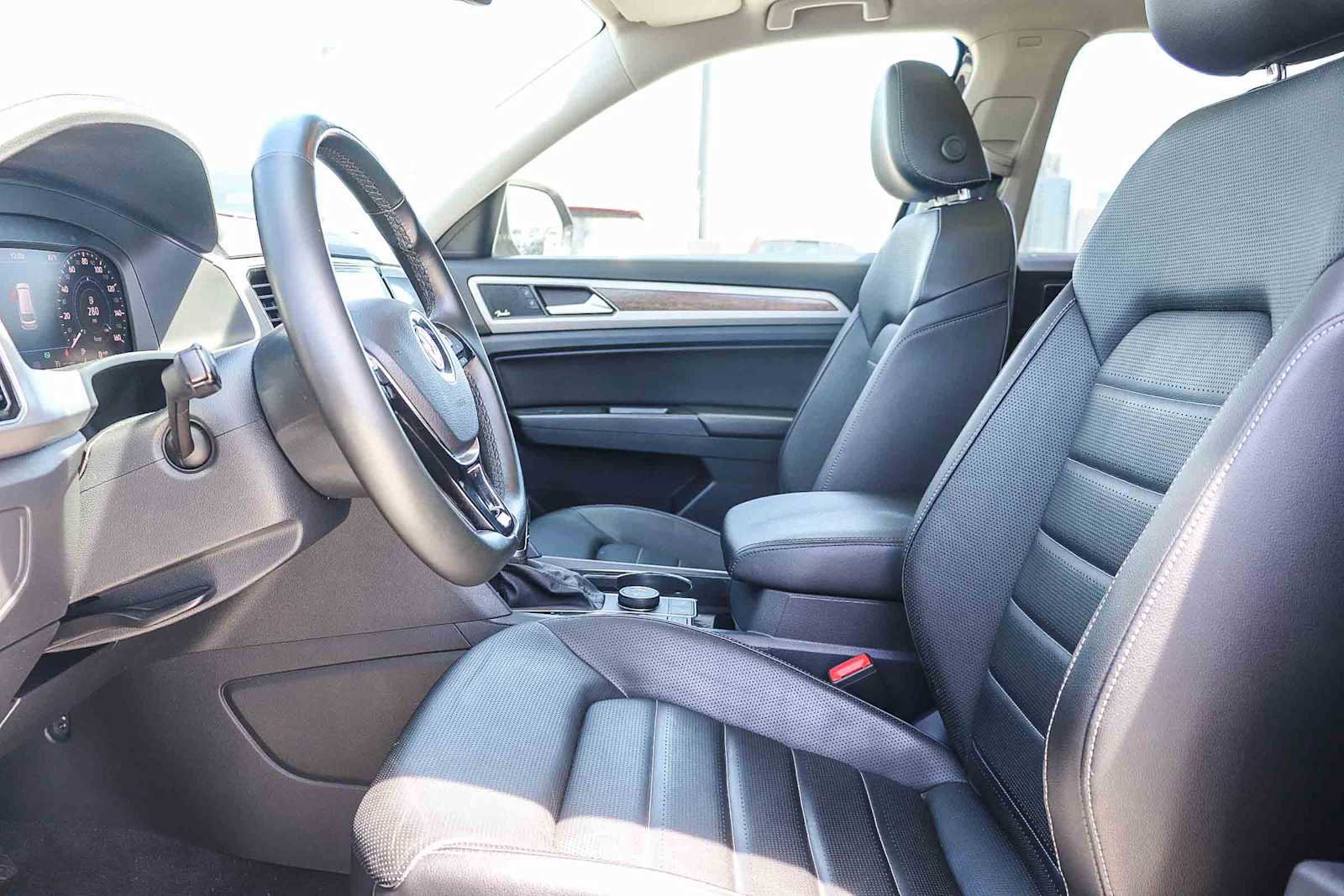 Used 2018 Volkswagen Atlas SEL Premium image 19