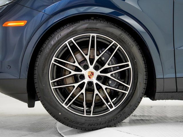 New 2026 Porsche Cayenne Coupe image 30