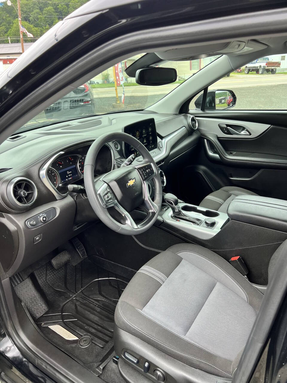 Used 2024 Chevrolet Blazer LT w/ Convenience Package FWD image 13