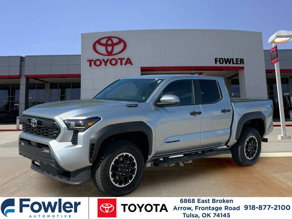 Certified 2025 Toyota Tacoma TRD Off-Road w/ TRD Off Road Upgrade Package AWD/4WD image 2